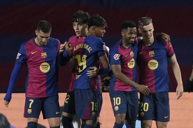 开云官网-巴萨换7人踢得更好？莱万由谁来替？